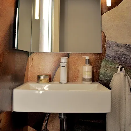 In Atelierwohnung * Colonia