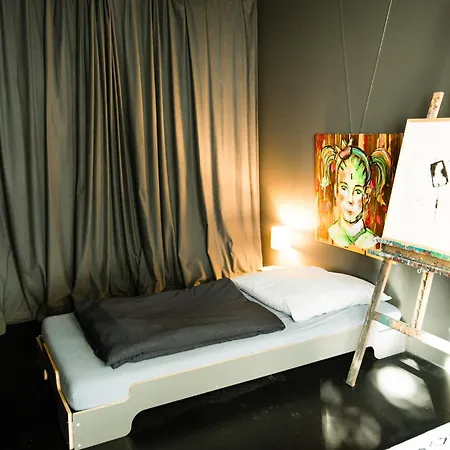 In Atelierwohnung *