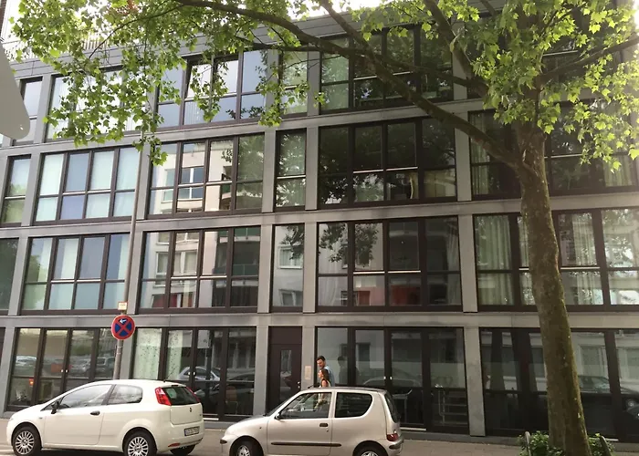 In Atelierwohnung كولونيا